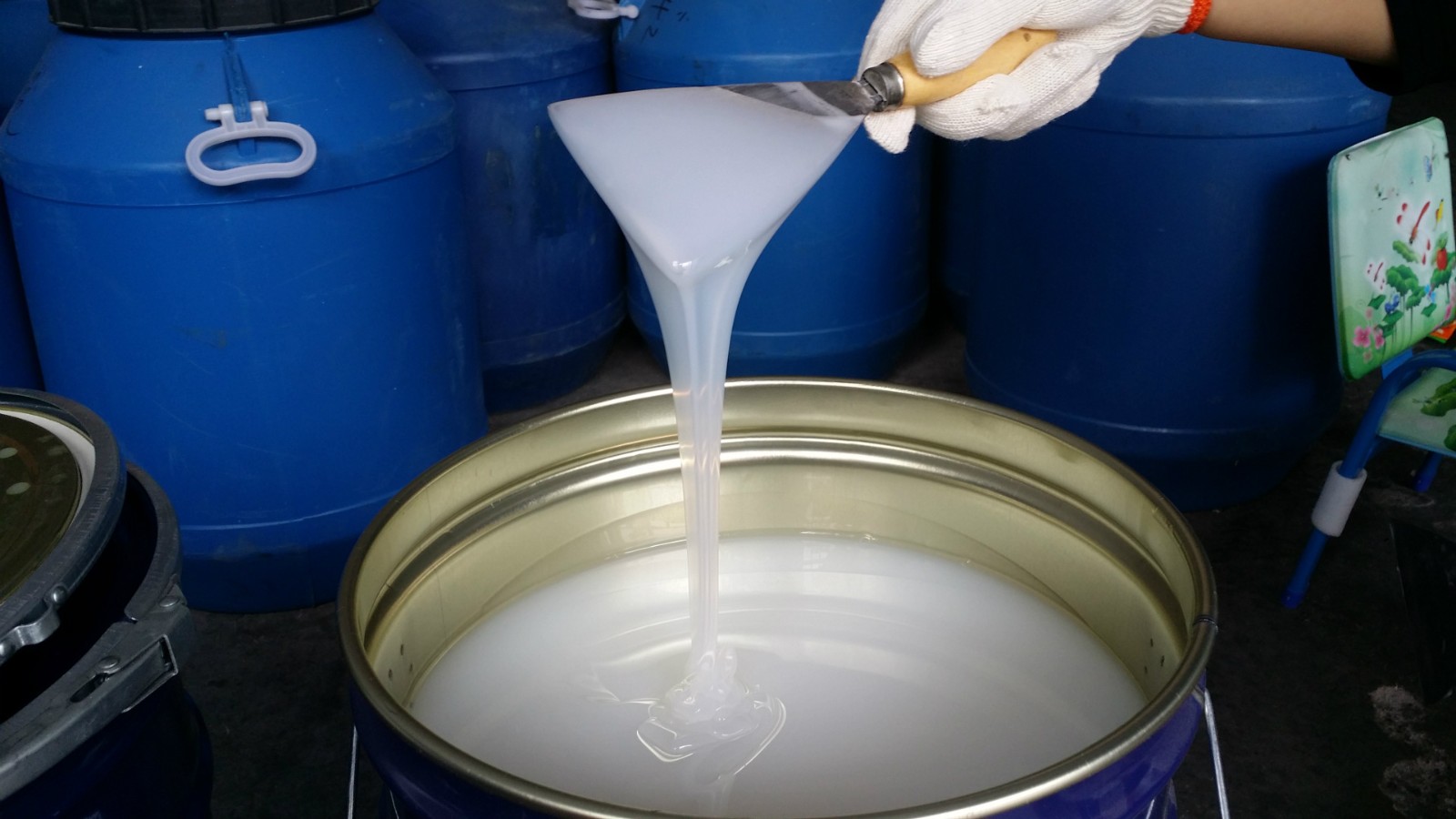 工業(yè)級模具硅膠膨脹怎么辦 ？
