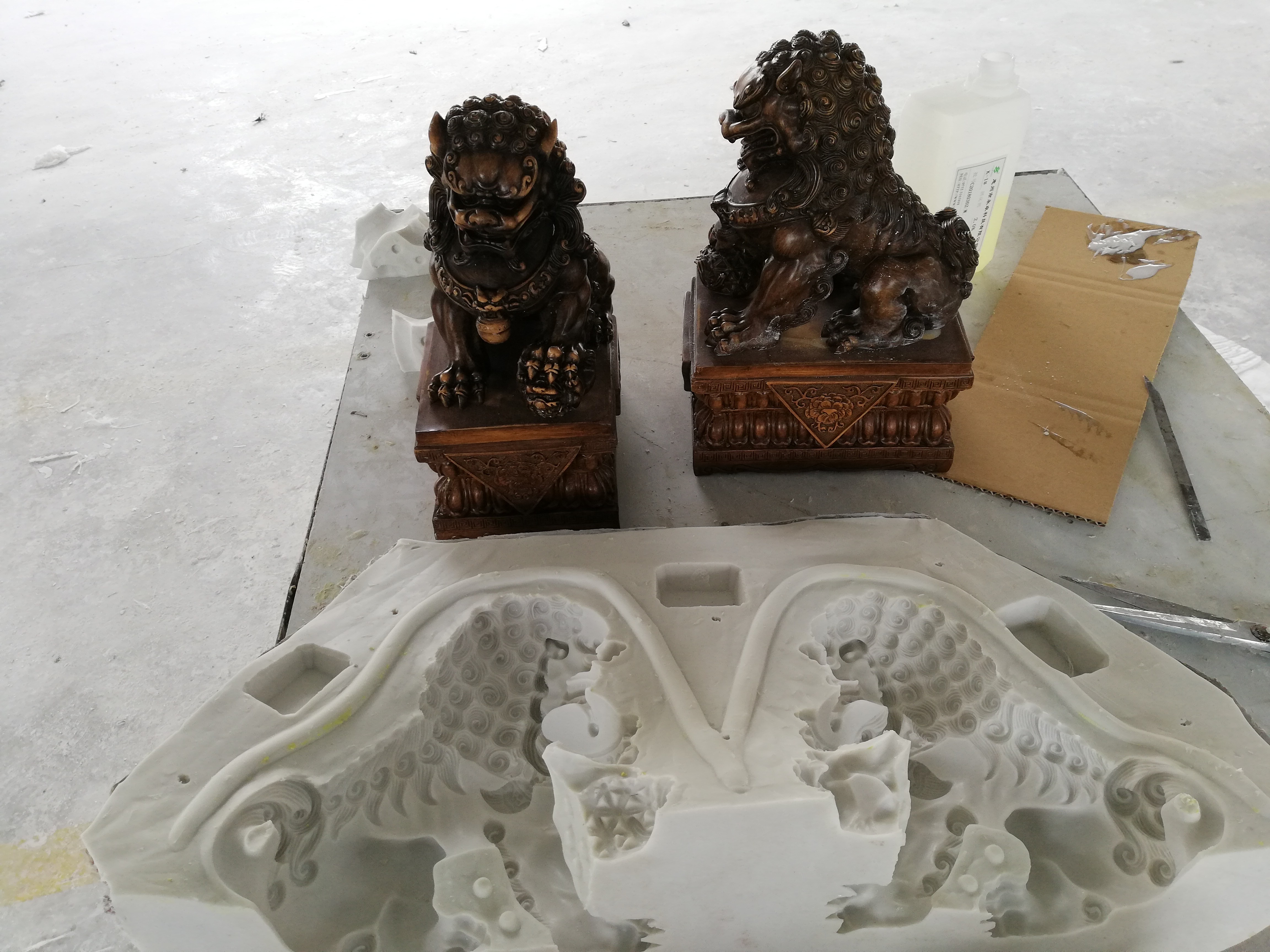 模具硅膠翻模樹脂工藝品出現(xiàn)燒模情況怎么辦 ？