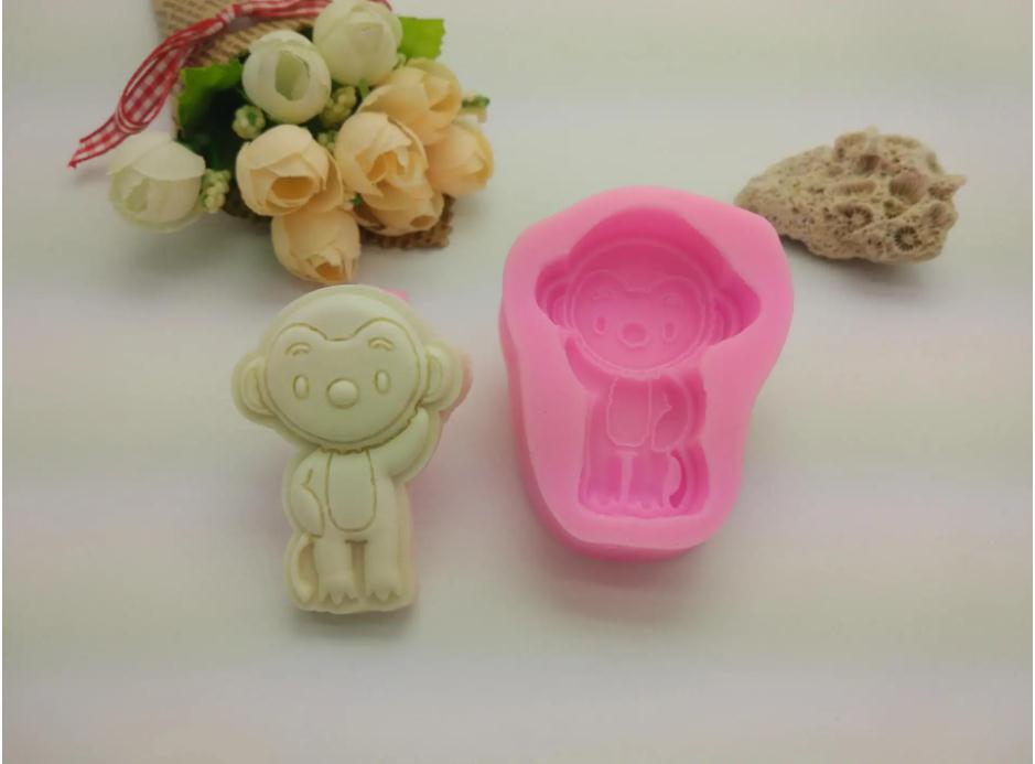 模具硅膠制品用什么才能清洗干凈 ？