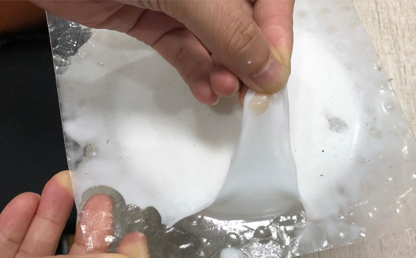 怎么清除還沒有固化的模具硅膠 ？