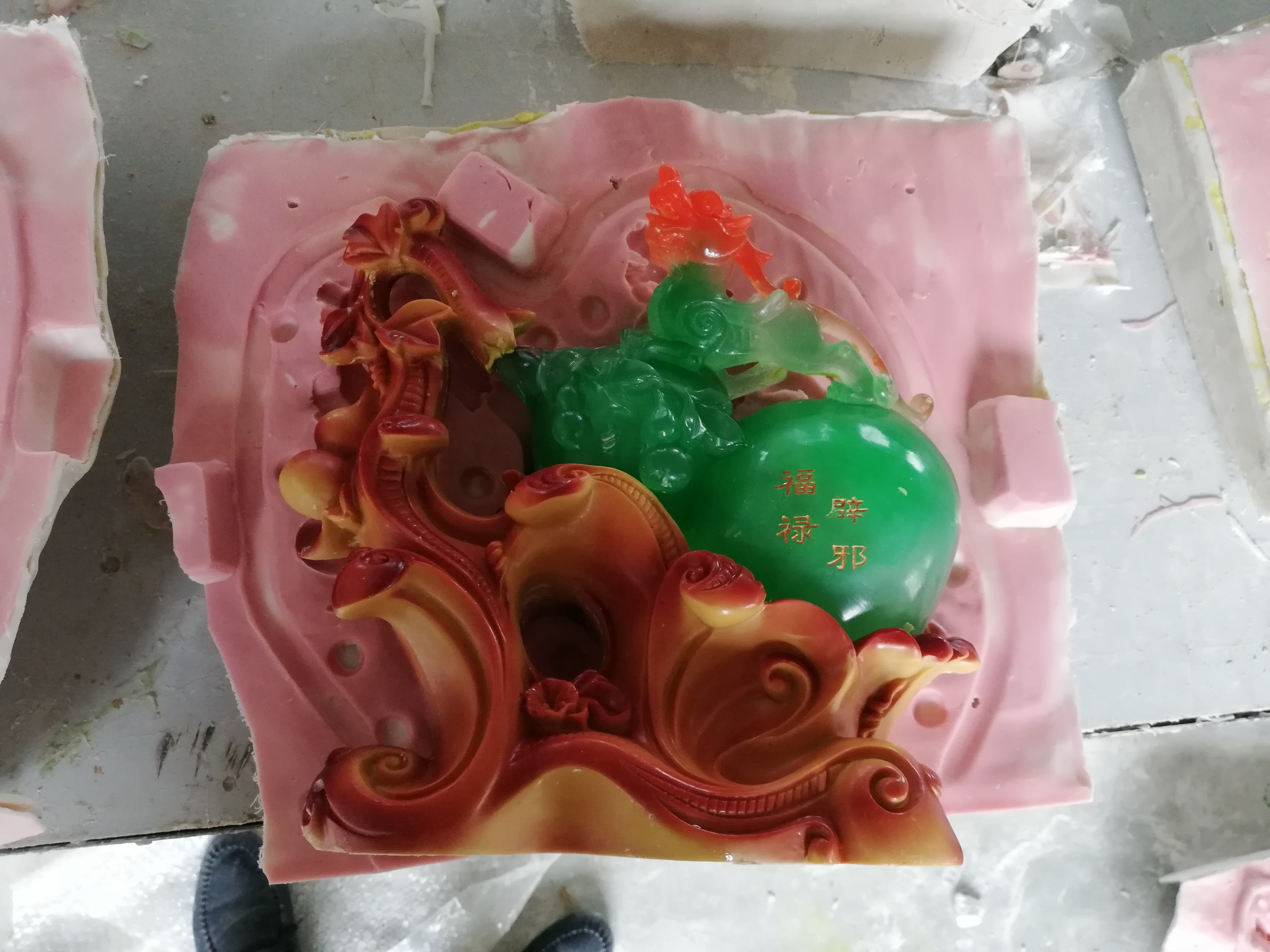 工業(yè)級模具硅膠不耐高溫怎么辦？